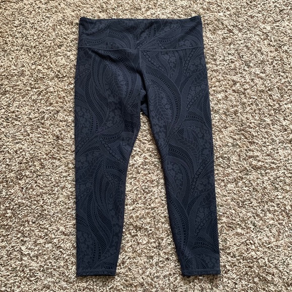 Athleta Elation Textured Tight Dreamweaver Black/Gray - Picture 4 of 10